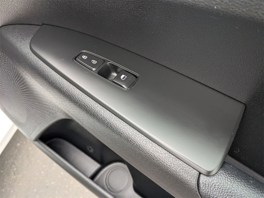 Thumbnail: 2024 Kia Forte - 35