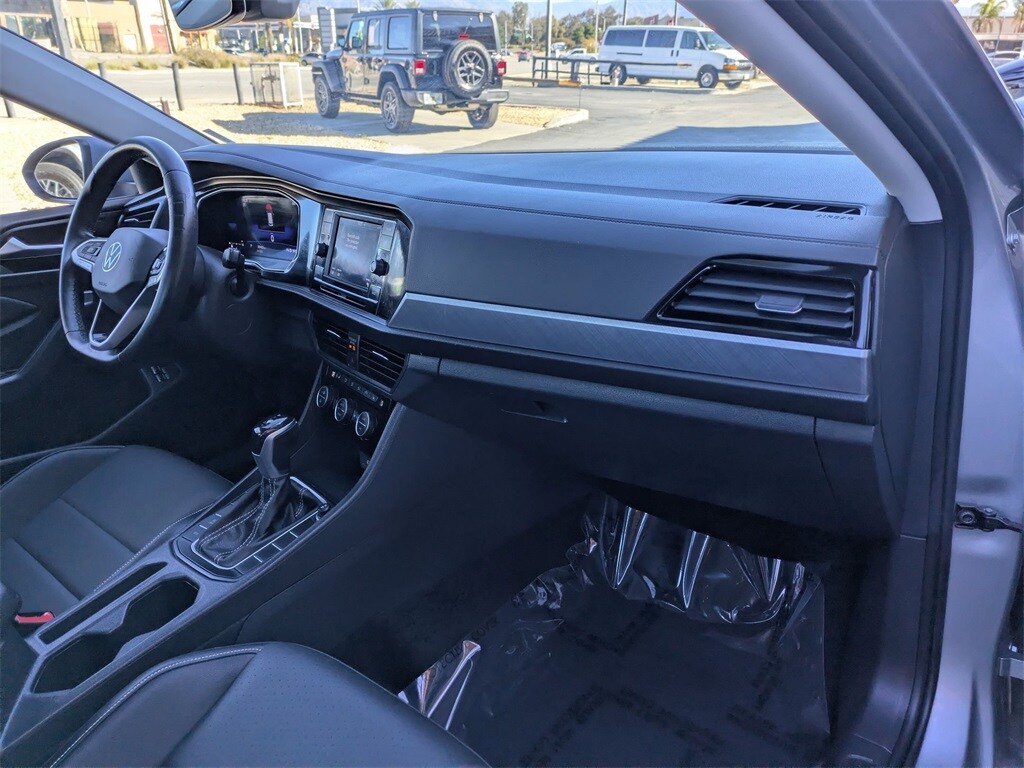 Thumbnail: 2024 Volkswagen Jetta - 32