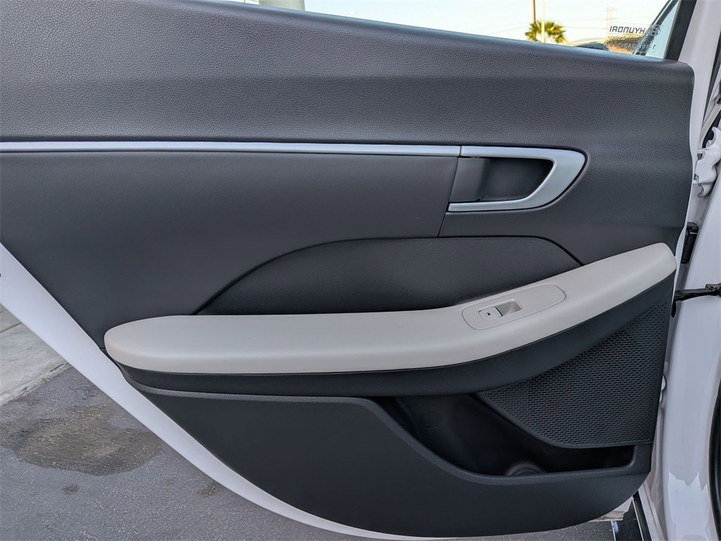 Thumbnail: 2025 Hyundai Sonata - 25