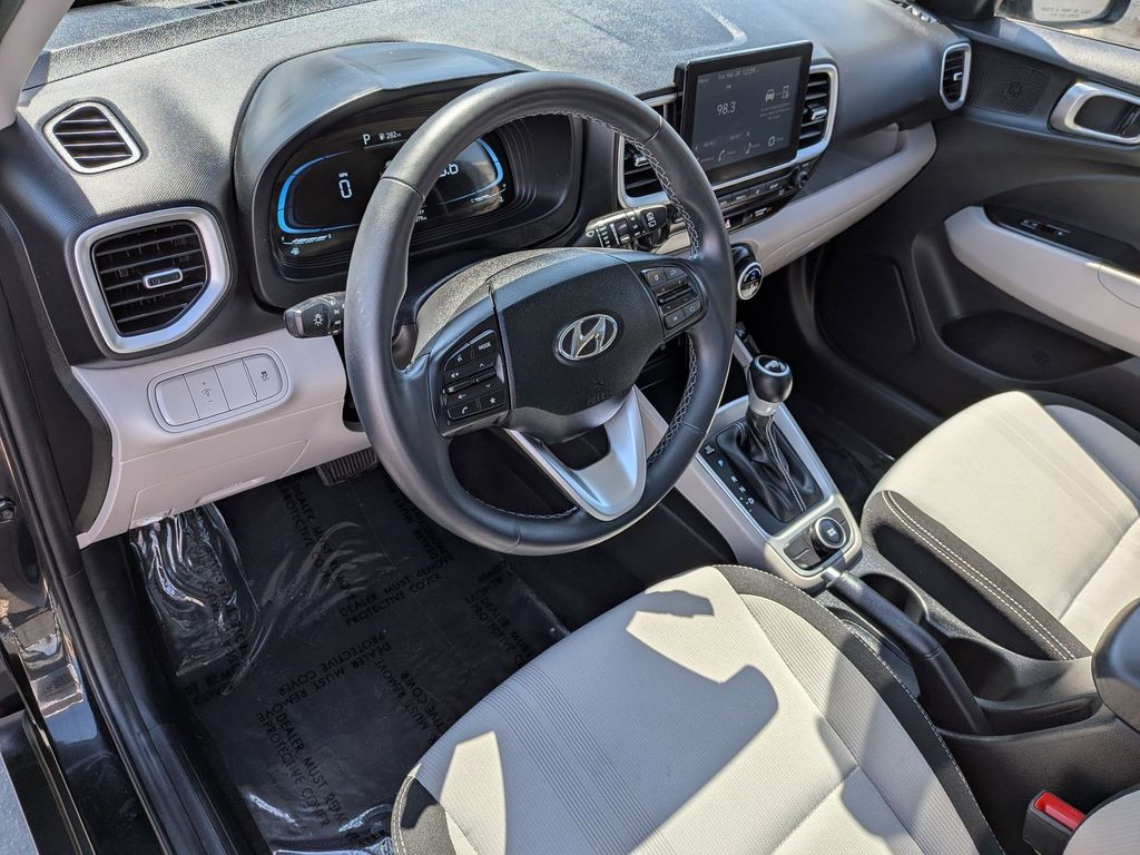 Thumbnail: 2025 Hyundai Venue - 14