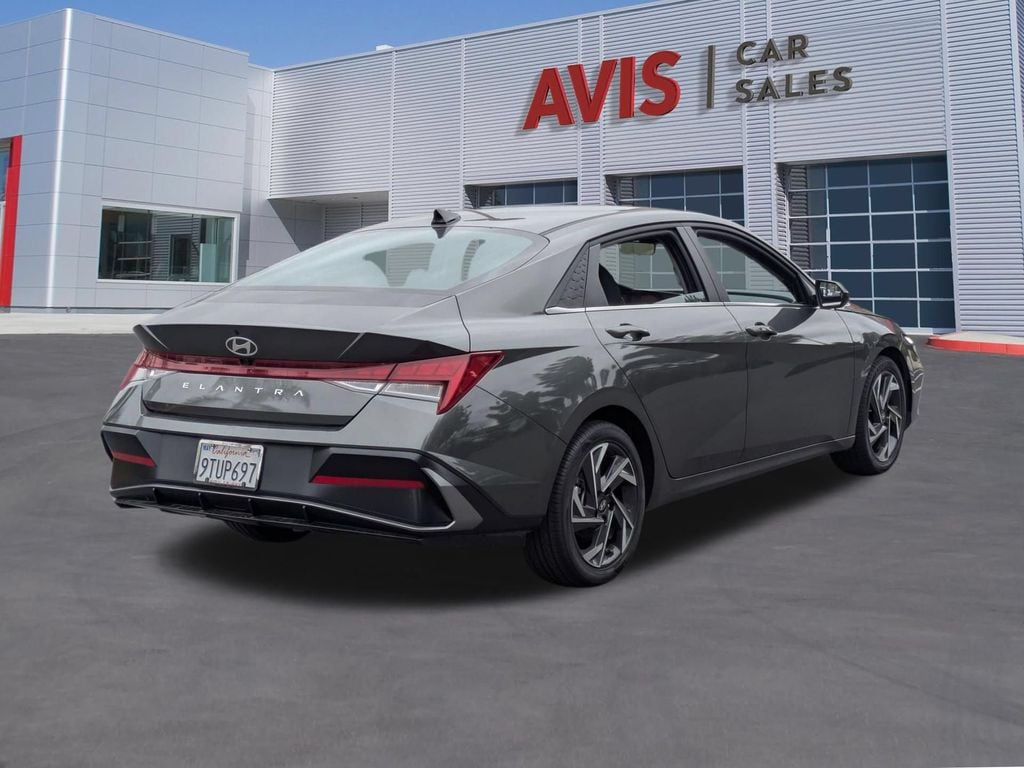 2025 Hyundai Elantra SEL - Photo 6