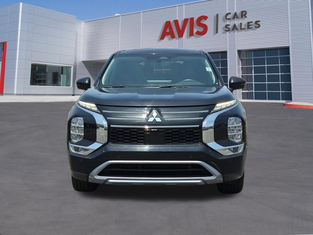 Thumbnail: 2025 Mitsubishi Outlander - 2