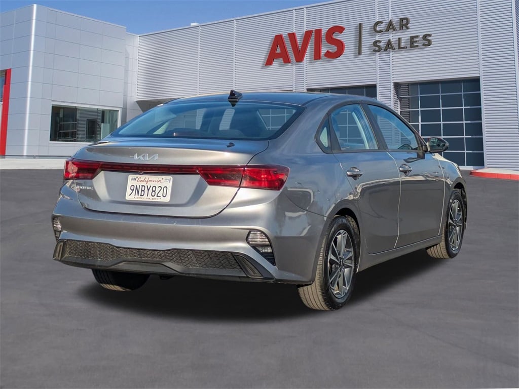 Thumbnail: 2024 Kia Forte - 6