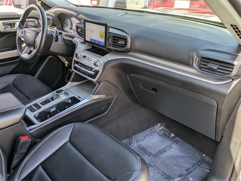 2023 Ford Explorer XLT 29
