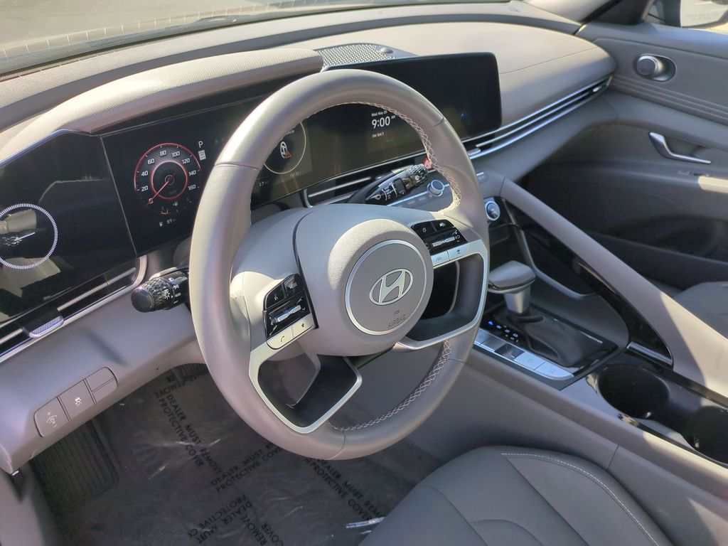 Thumbnail: 2025 Hyundai Elantra - 22