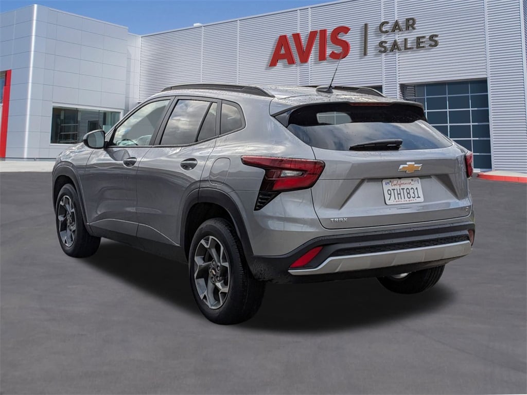 Thumbnail: 2025 Chevrolet Trax - 9