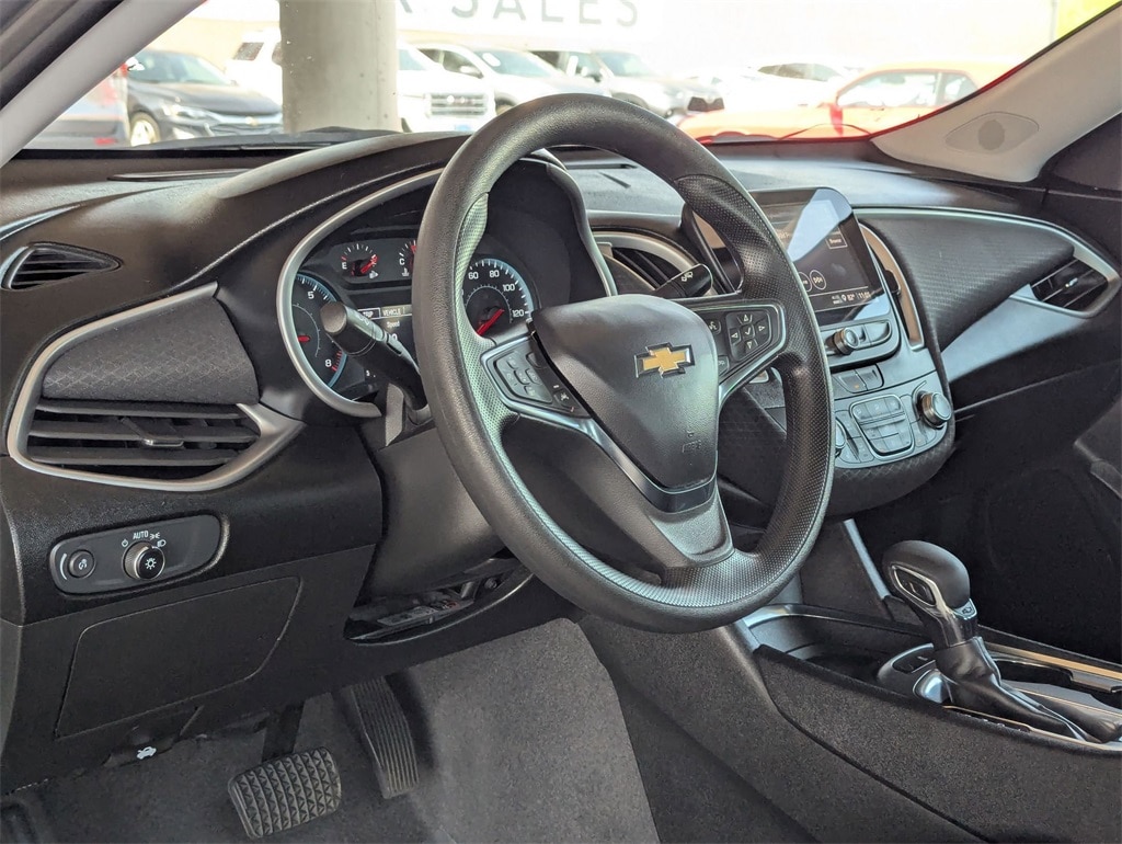 Thumbnail: 2023 Chevrolet Malibu - 15