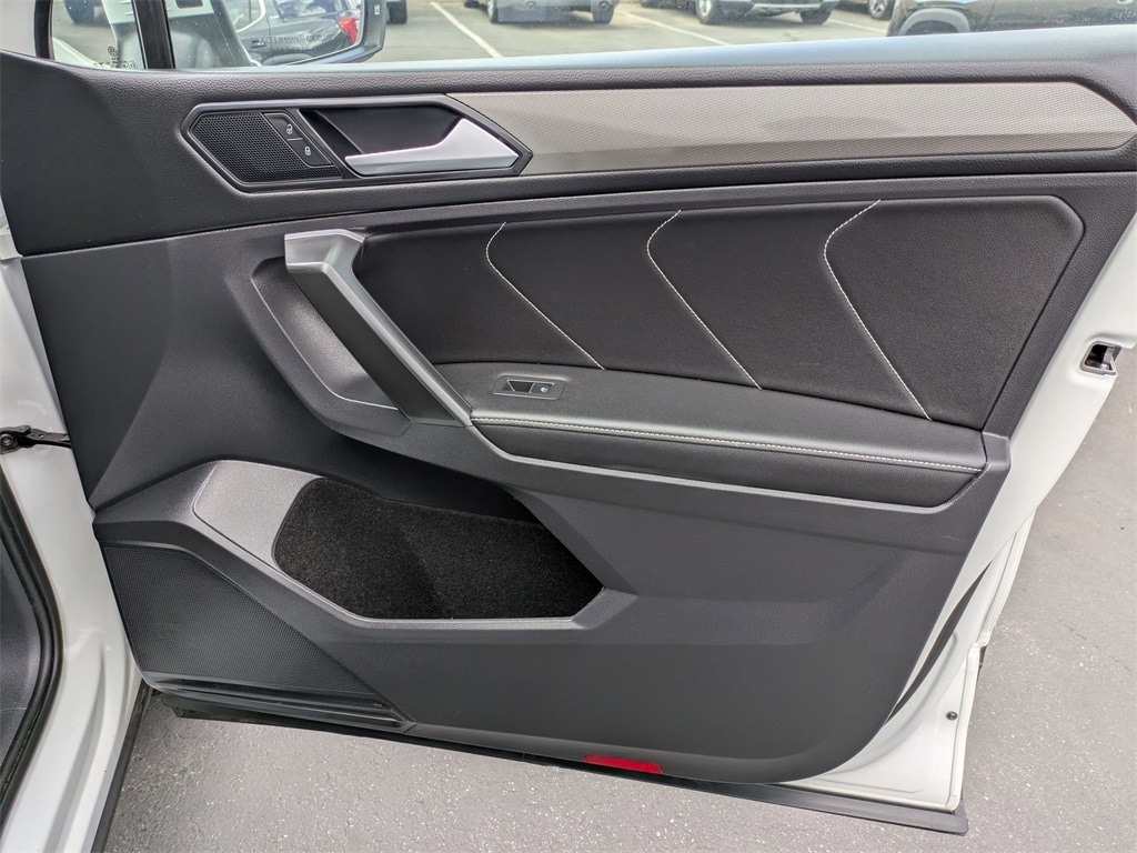 Thumbnail: 2024 Volkswagen Tiguan - 35