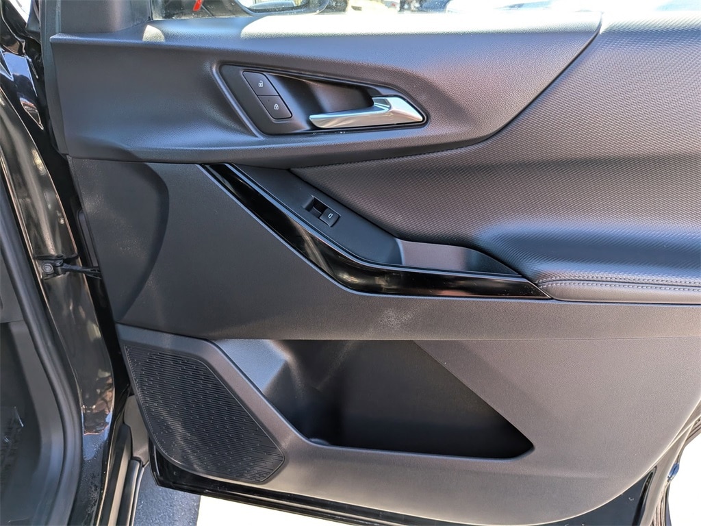 Thumbnail: 2025 Chevrolet Equinox - 32