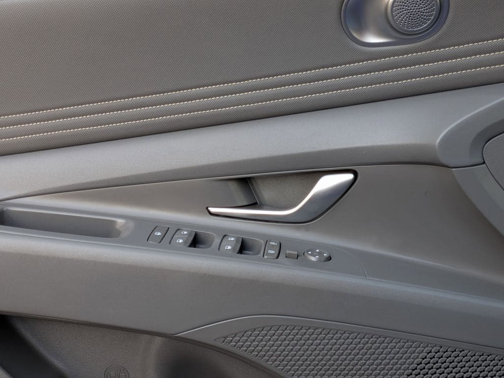 Thumbnail: 2025 Hyundai Elantra - 13