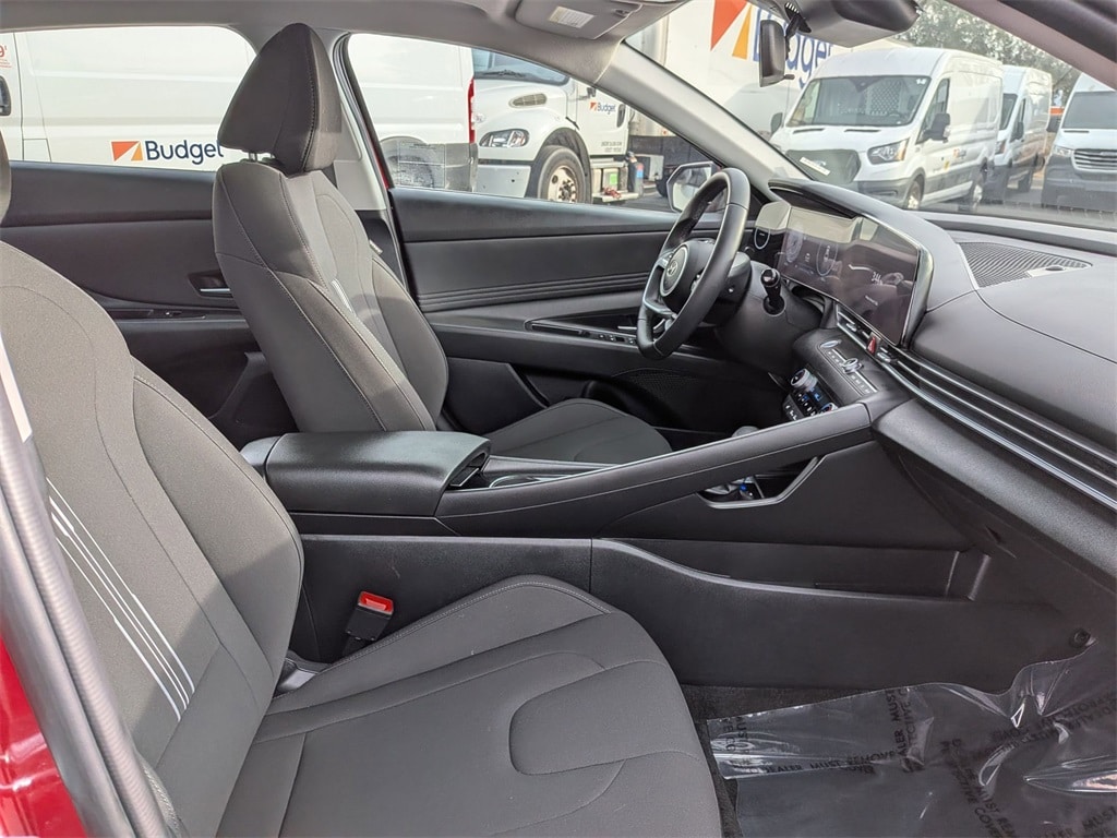 Thumbnail: 2025 Hyundai Elantra - 31