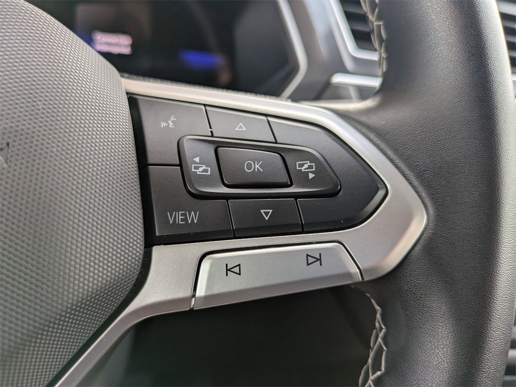 Thumbnail: 2024 Volkswagen Tiguan - 17