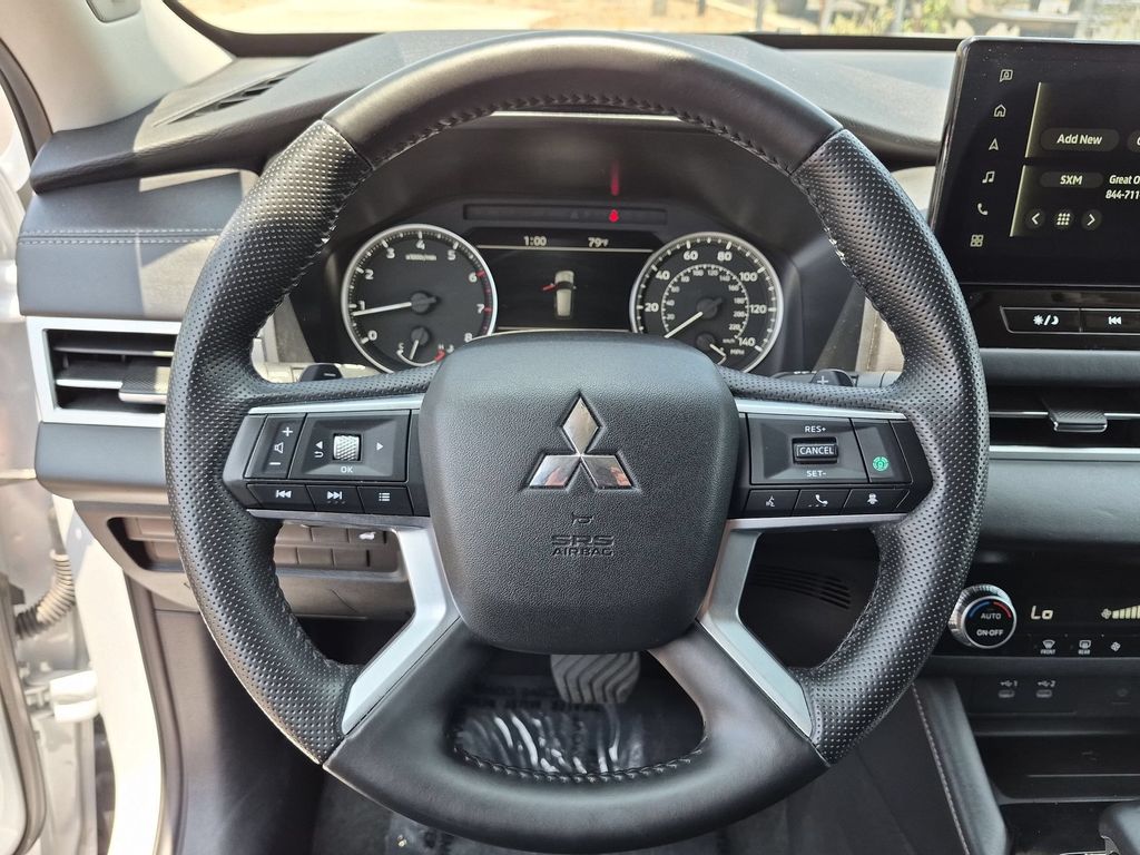 Thumbnail: 2025 Mitsubishi Outlander - 23