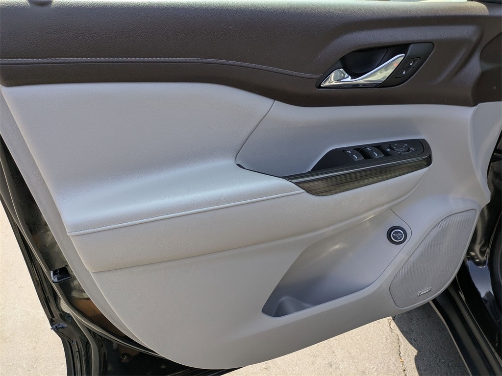 Thumbnail: 2023 GMC Acadia - 11