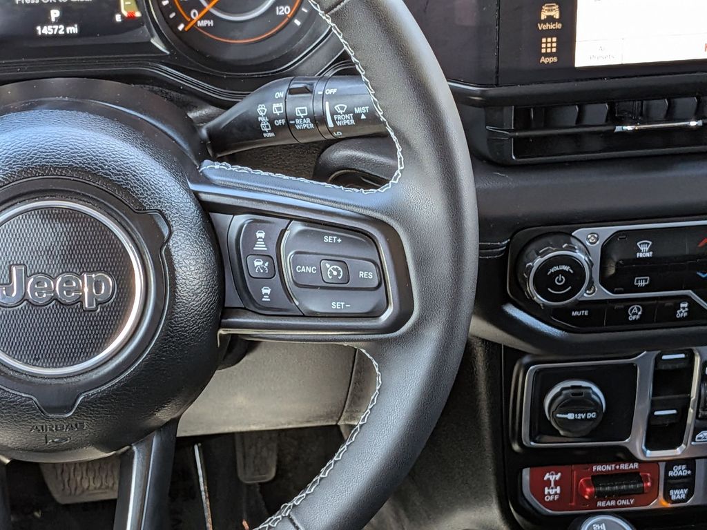 Thumbnail: 2025 Jeep Wrangler - 25