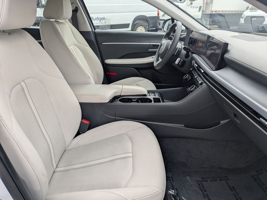 Thumbnail: 2025 Hyundai Sonata - 28