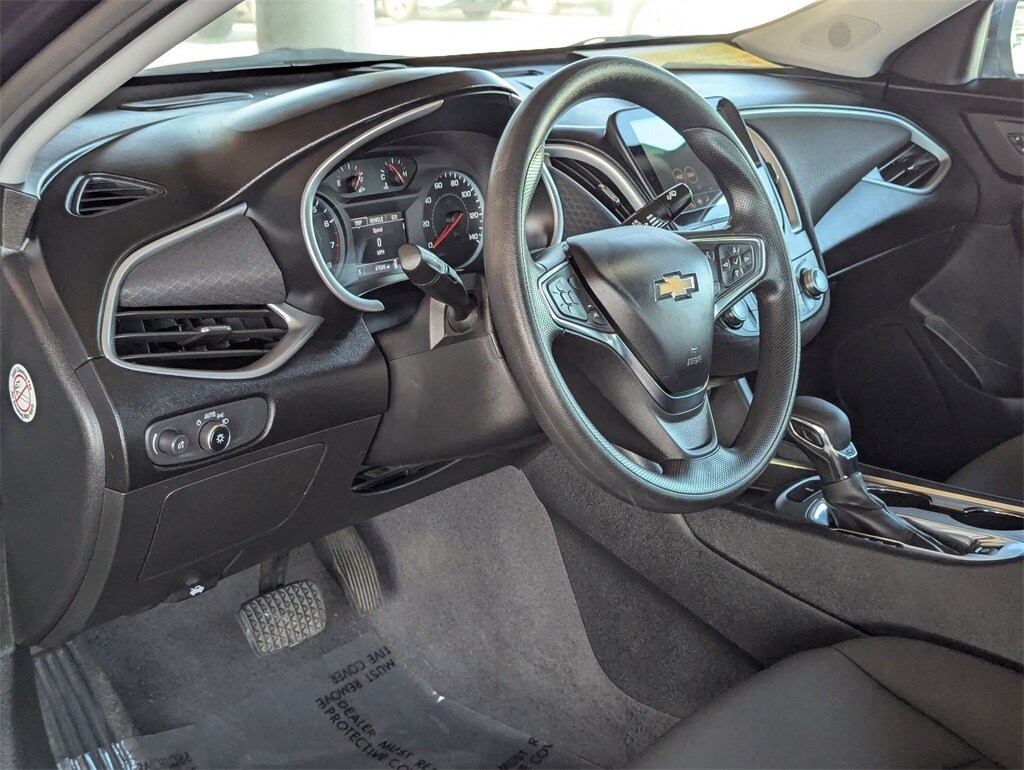 Thumbnail: 2023 Chevrolet Malibu - 15