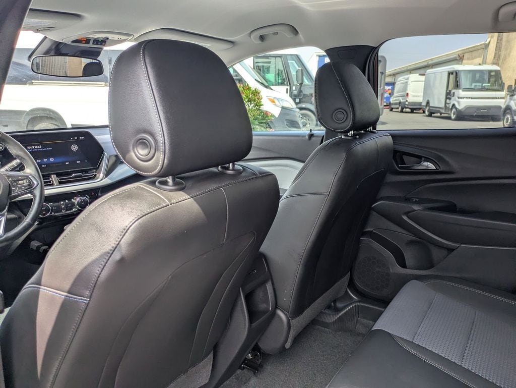 Thumbnail: 2025 Chevrolet Trax - 29
