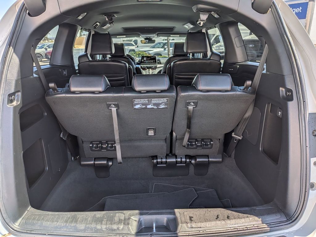 Thumbnail: 2025 Honda Odyssey - 29