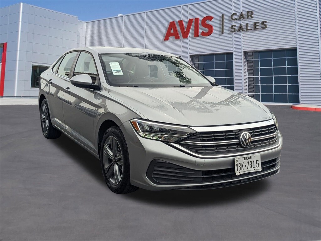Thumbnail: 2024 Volkswagen Jetta - 3