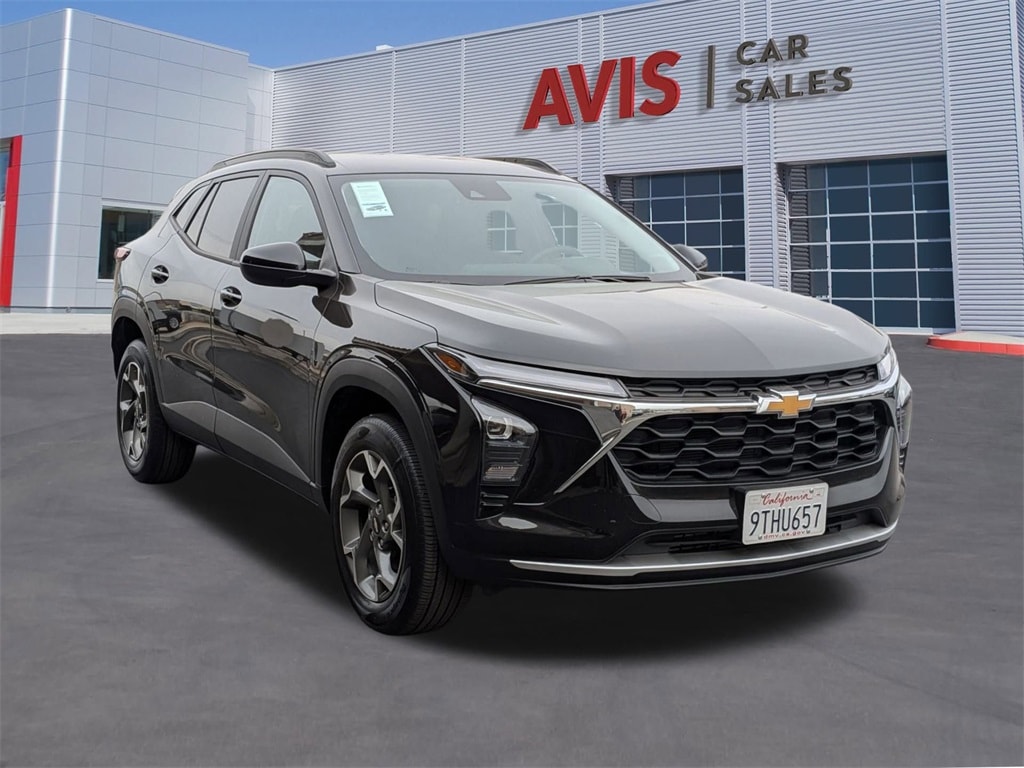 Certified 2025 Chevrolet Trax LT SUV