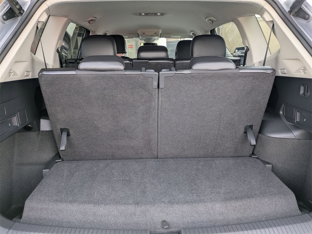 Thumbnail: 2024 Volkswagen Tiguan - 30