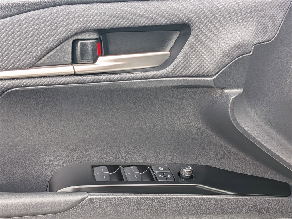 Thumbnail: 2025 Toyota Camry - 13