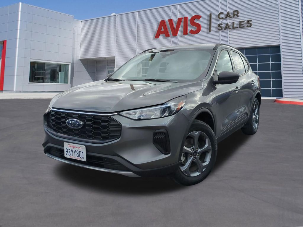 2025 Ford Escape ST-Line AWD's photo
