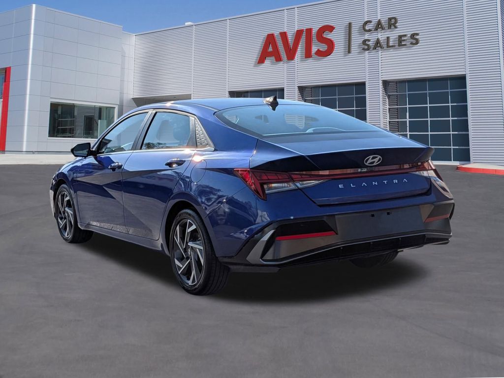 Thumbnail: 2025 Hyundai Elantra - 9