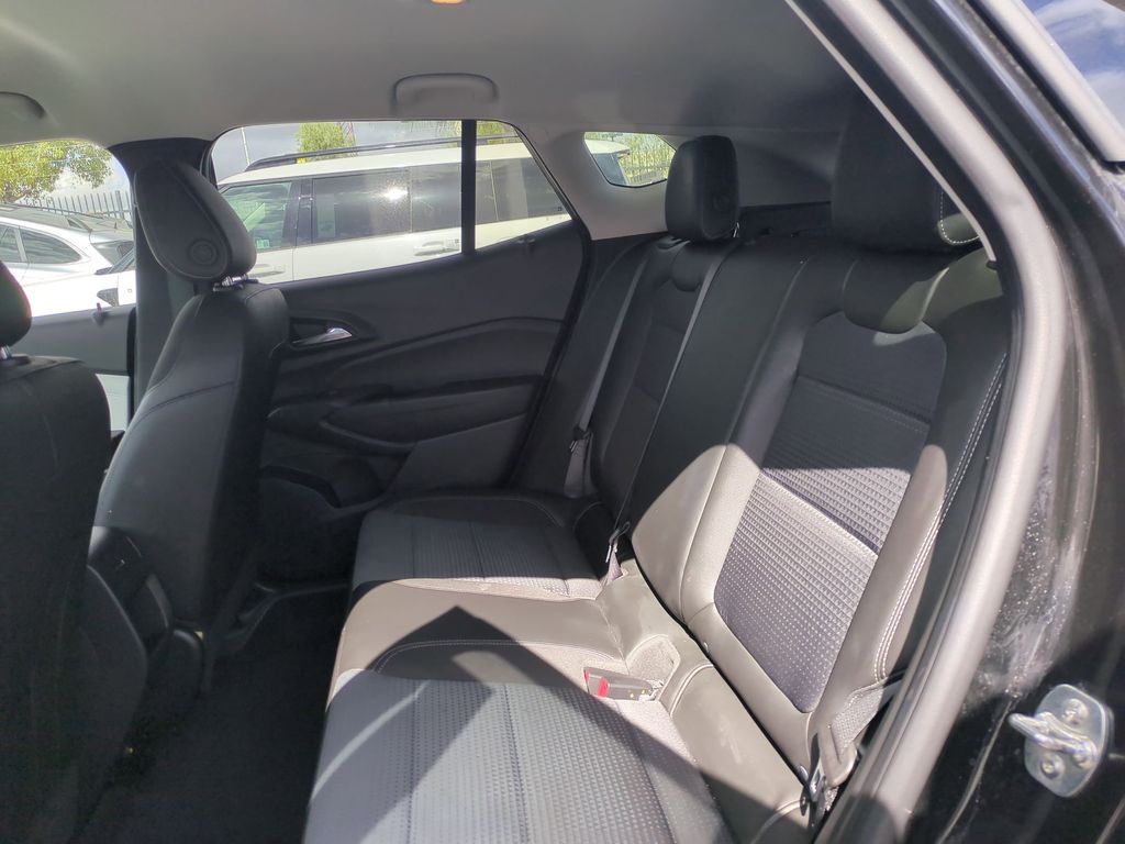 Thumbnail: 2025 Chevrolet Trax - 27