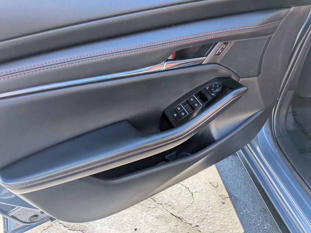 Thumbnail: 2025 Mazda Mazda3 - 11