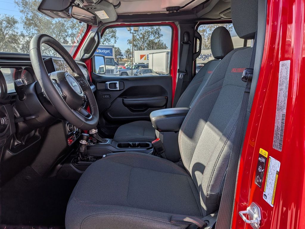 Thumbnail: 2025 Jeep Wrangler - 15