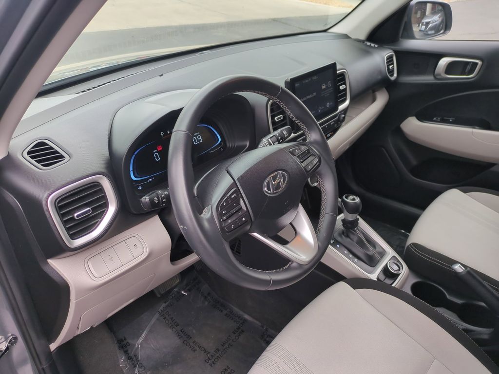 Thumbnail: 2025 Hyundai Venue - 15