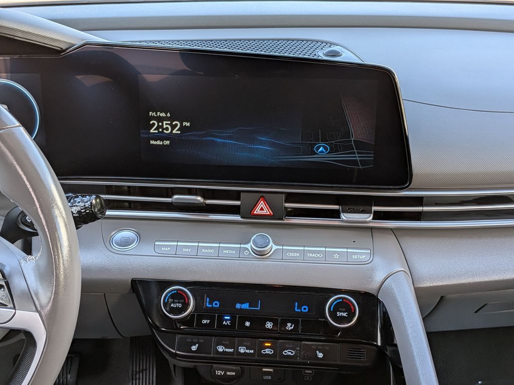 Thumbnail: 2025 Hyundai Elantra - 19