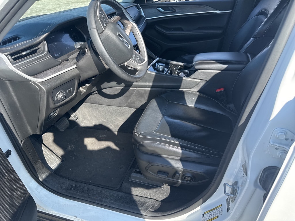 2023 Jeep Grand Cherokee L Limited Edition 8