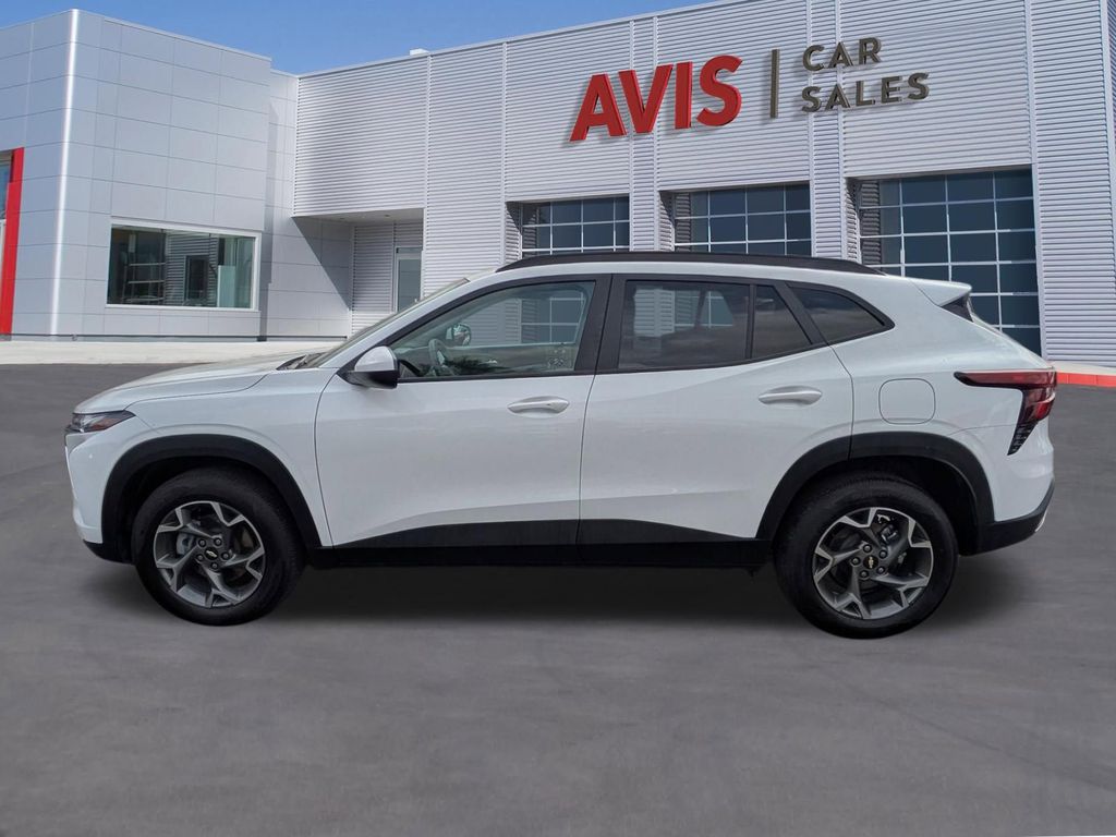 Thumbnail: 2025 Chevrolet Trax - 10