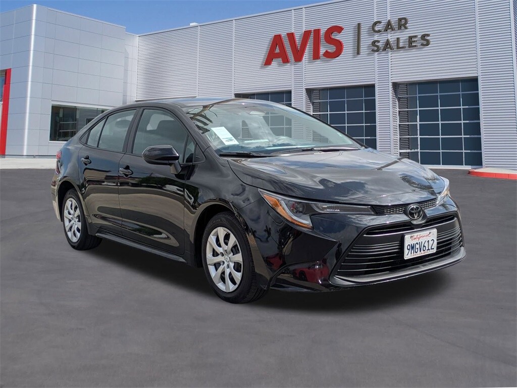 2024 Toyota Corolla LE photo 3