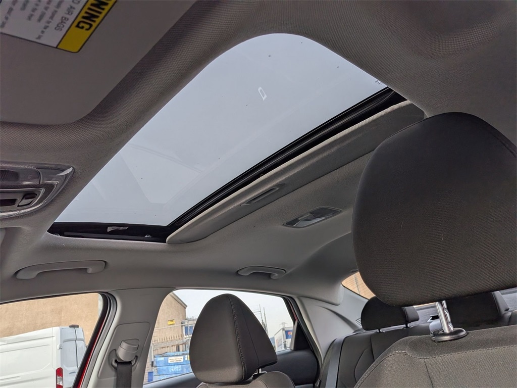 Thumbnail: 2025 Hyundai Elantra - 17