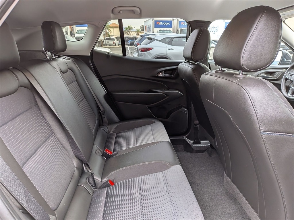 Thumbnail: 2025 Chevrolet Trax - 28