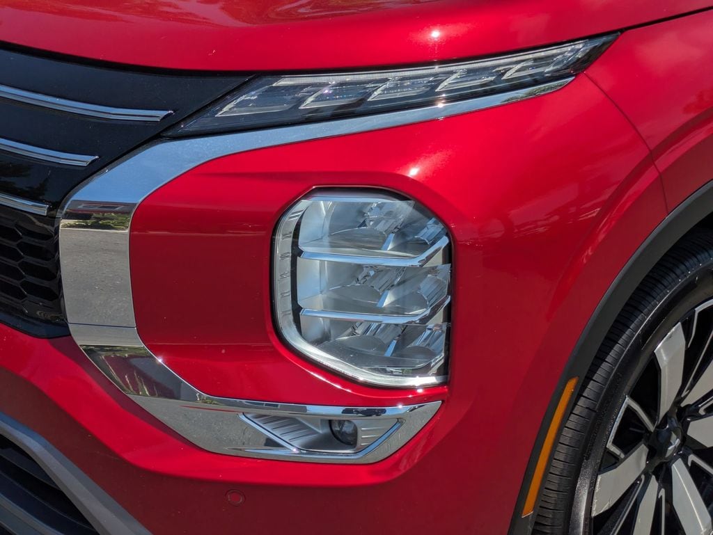 Thumbnail: 2025 Mitsubishi Outlander - 11