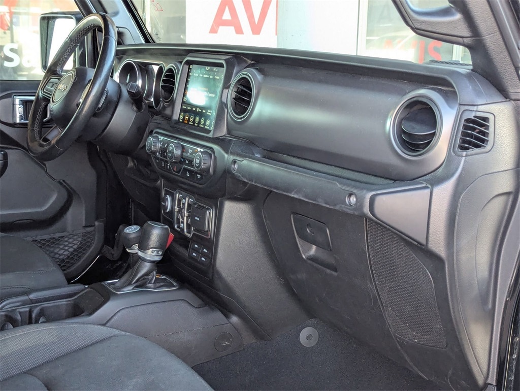 Thumbnail: 2023 Jeep Gladiator - 32