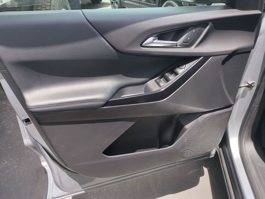 Thumbnail: 2025 Chevrolet Equinox - 9