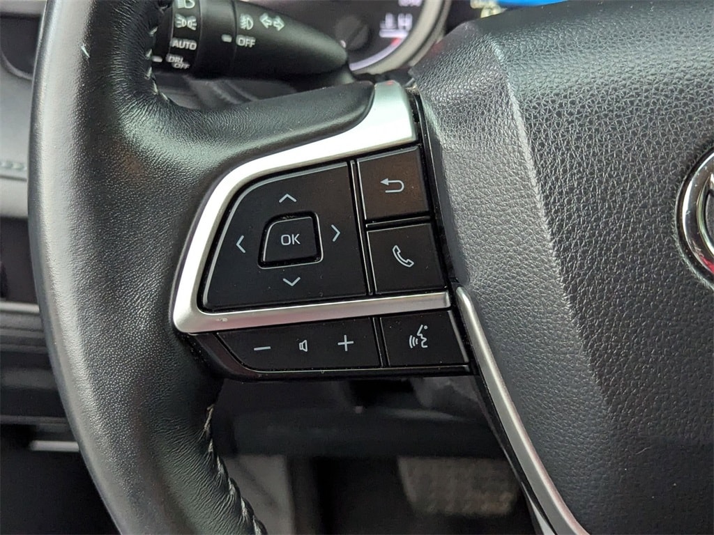 Thumbnail: 2024 Toyota Highlander - 20