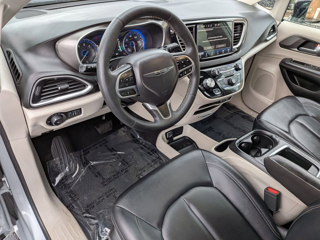 Thumbnail: 2024 Chrysler Pacifica - 14