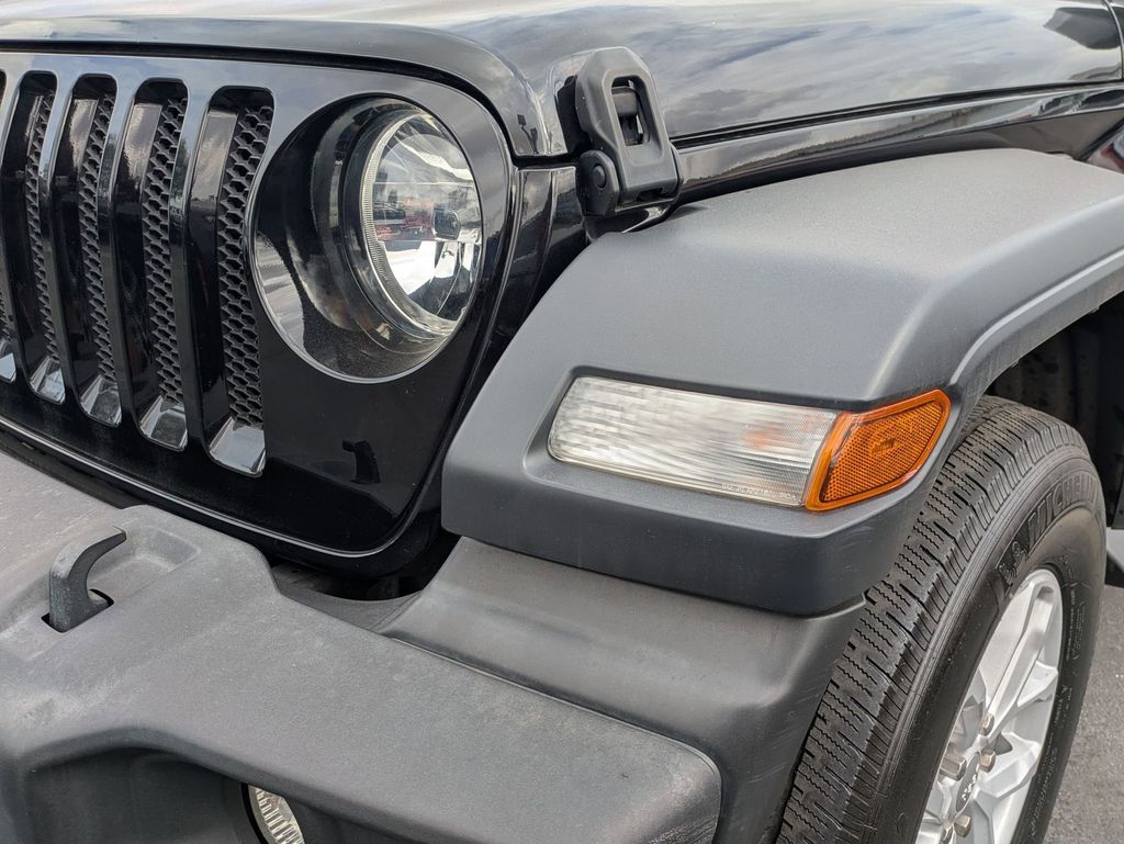 Thumbnail: 2023 Jeep Wrangler - 11