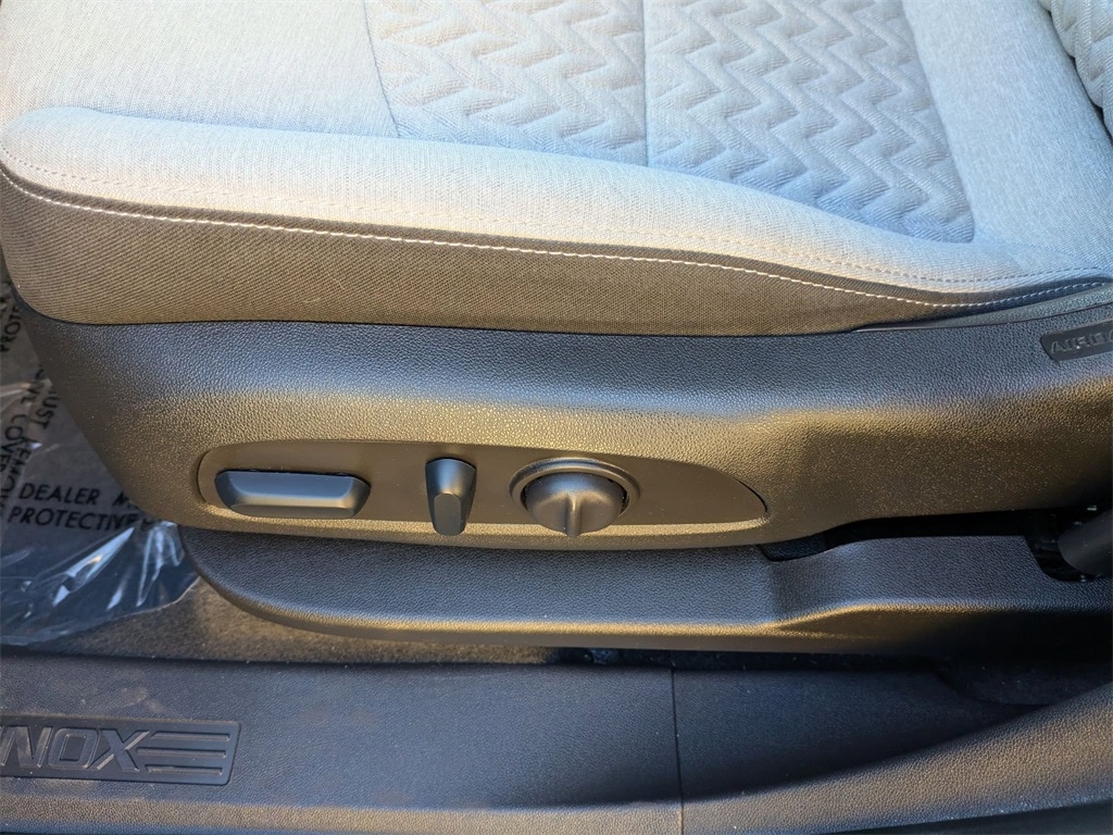 Thumbnail: 2023 Chevrolet Equinox - 14