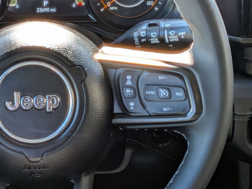 Thumbnail: 2025 Jeep Wrangler - 25