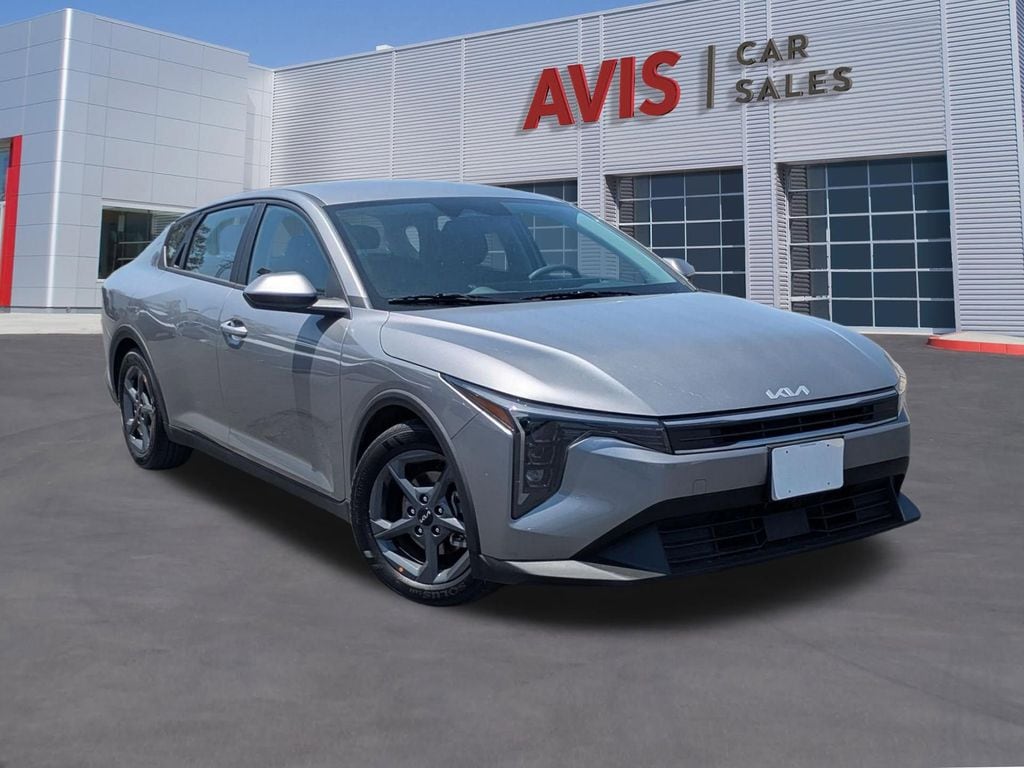 Thumbnail: 2025 Kia K4 - 1