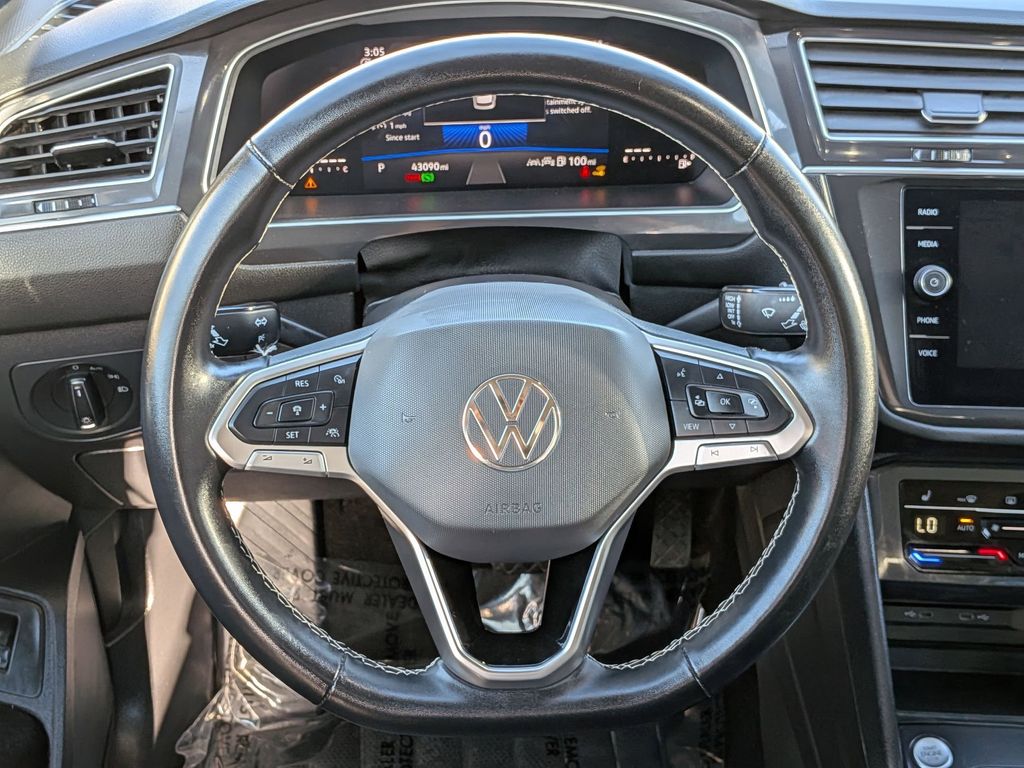 Thumbnail: 2024 Volkswagen Tiguan - 17