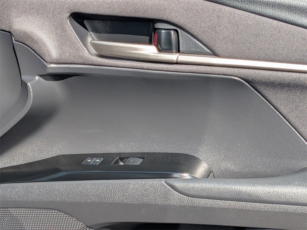 Thumbnail: 2025 Toyota Camry - 33